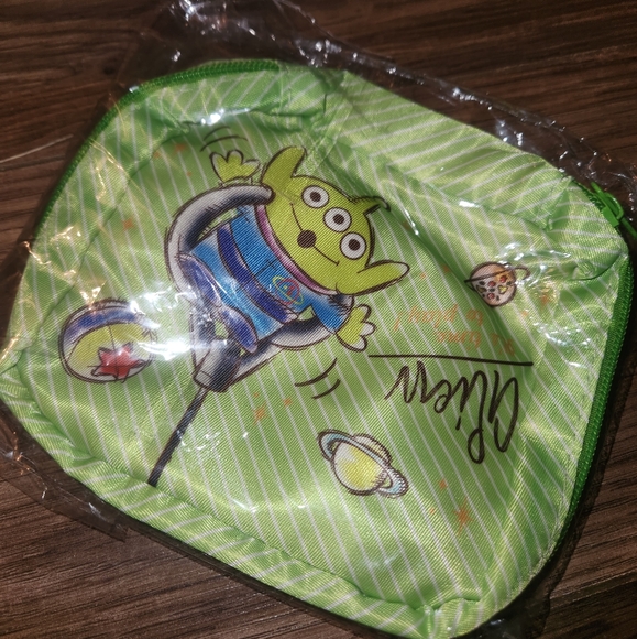 Toy Story Alien Zip Pouch - Picture 1 of 2